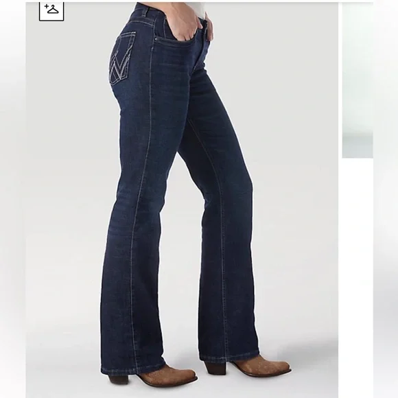 WRANGLER Ultimate Riding Jeans Q-BABY Mid-Rise Bootcut Classic Blue 9/10X38 Tall - Picture 1 of 10